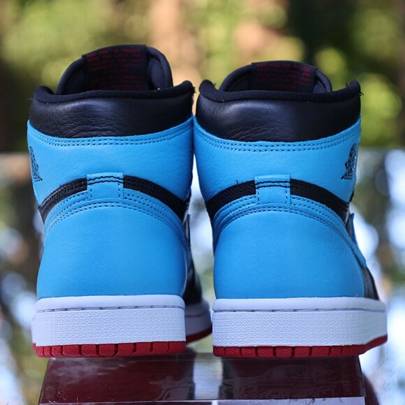 Jordan 1 Retro High OG UNC to Chicago - Picture 10 of 11